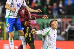 LOL赛事-关于欧洲联赛球队实力经受考验，顶级球员争夺胜负的信息