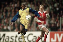 英雄联盟总决赛直播-哥伦比亚横扫AC米兰，加维点燃赛场