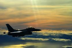 英雄联盟总决赛-哈弗茨关键一击，瑞士加时险胜伊拉克