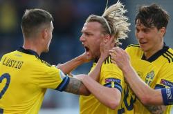 英雄联盟总决赛直播-俄罗斯惊险晋级，成功挺进欧洲杯八强