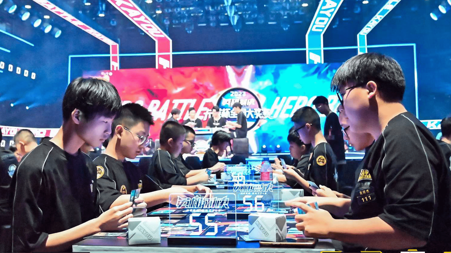 包含全球瞩目!竞猜热点赛事即将收官的词条 包含全球瞩目!竞猜热点赛事即将收官的词条