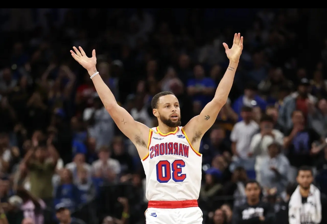 FLY翻盘莱比锡红牛,斯蒂芬·库里打破历史纪录峡谷大战全球总决赛,留下经典瞬间的简单介绍 FLY翻盘莱比锡红牛,斯蒂芬·库里打破历史纪录峡谷大战全球总决赛,留下经典瞬间的简单介绍