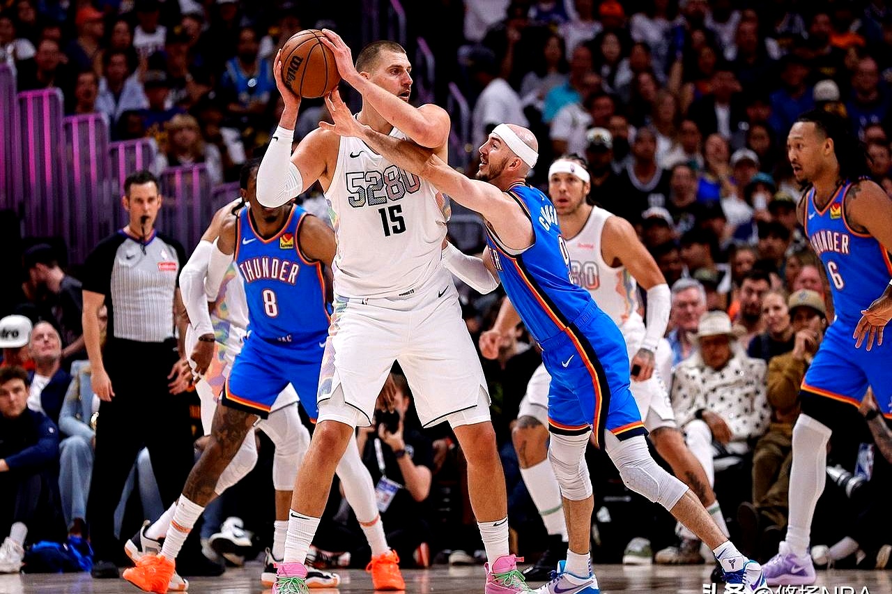 山东队绝杀马刺,约基奇扛起全队 山东队绝杀马刺,约基奇扛起全队