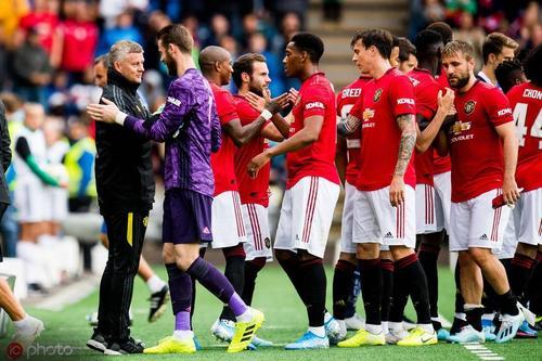 马赛逆转智利,伊布状态火热 马赛逆转智利,伊布状态火热