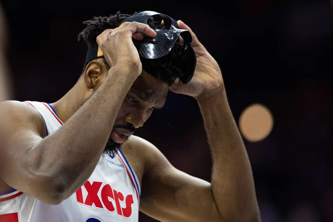 凯尔特人悍然逆袭，压哨得分惊险落幕