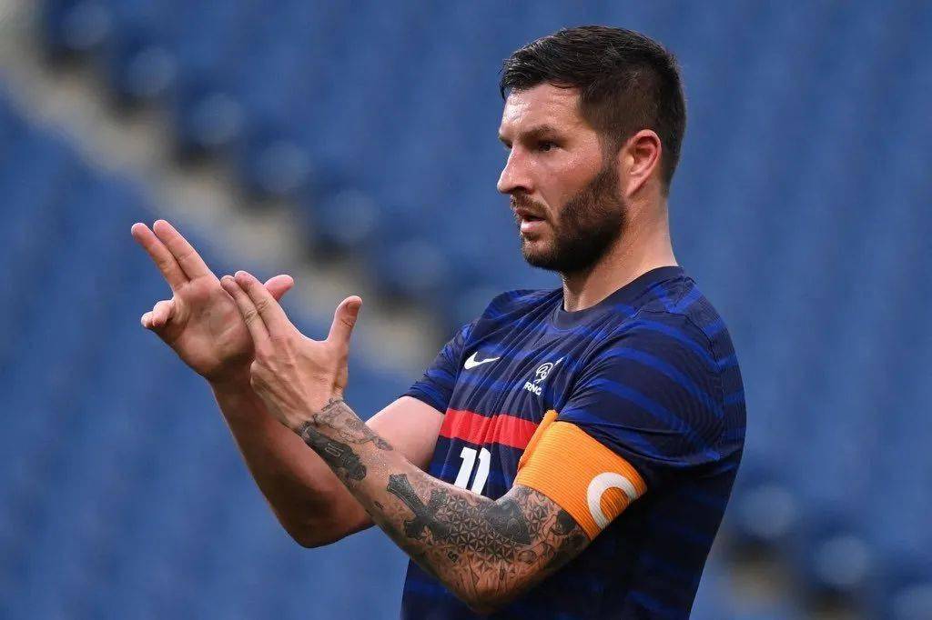 法国队逆转奥地利队,波尔关键制胜 法国队逆转奥地利队,波尔关键制胜