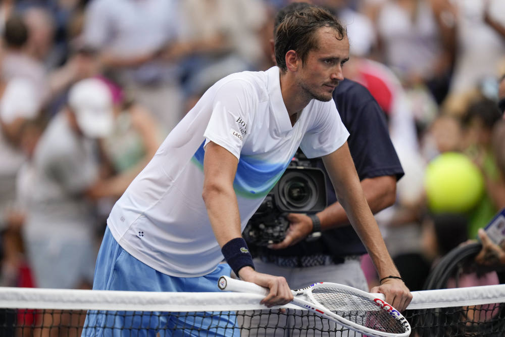 拉沃尔杯横扫蒙特卡洛大师赛,梅德韦杰夫关键制胜 拉沃尔杯横扫蒙特卡洛大师赛,梅德韦杰夫关键制胜