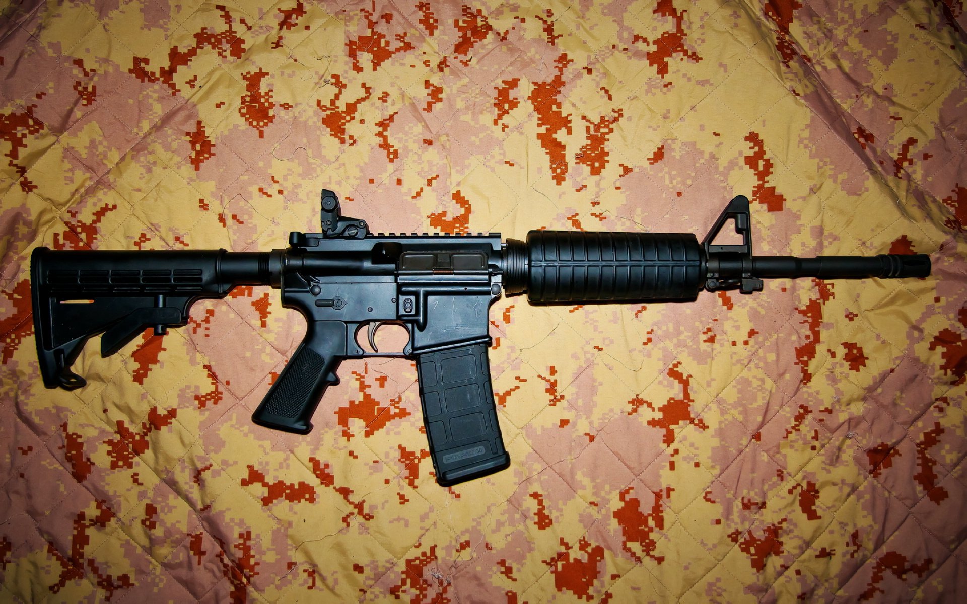 欧冠半决赛焦点战，魔术队施展魔法，逆转活塞晋级决赛