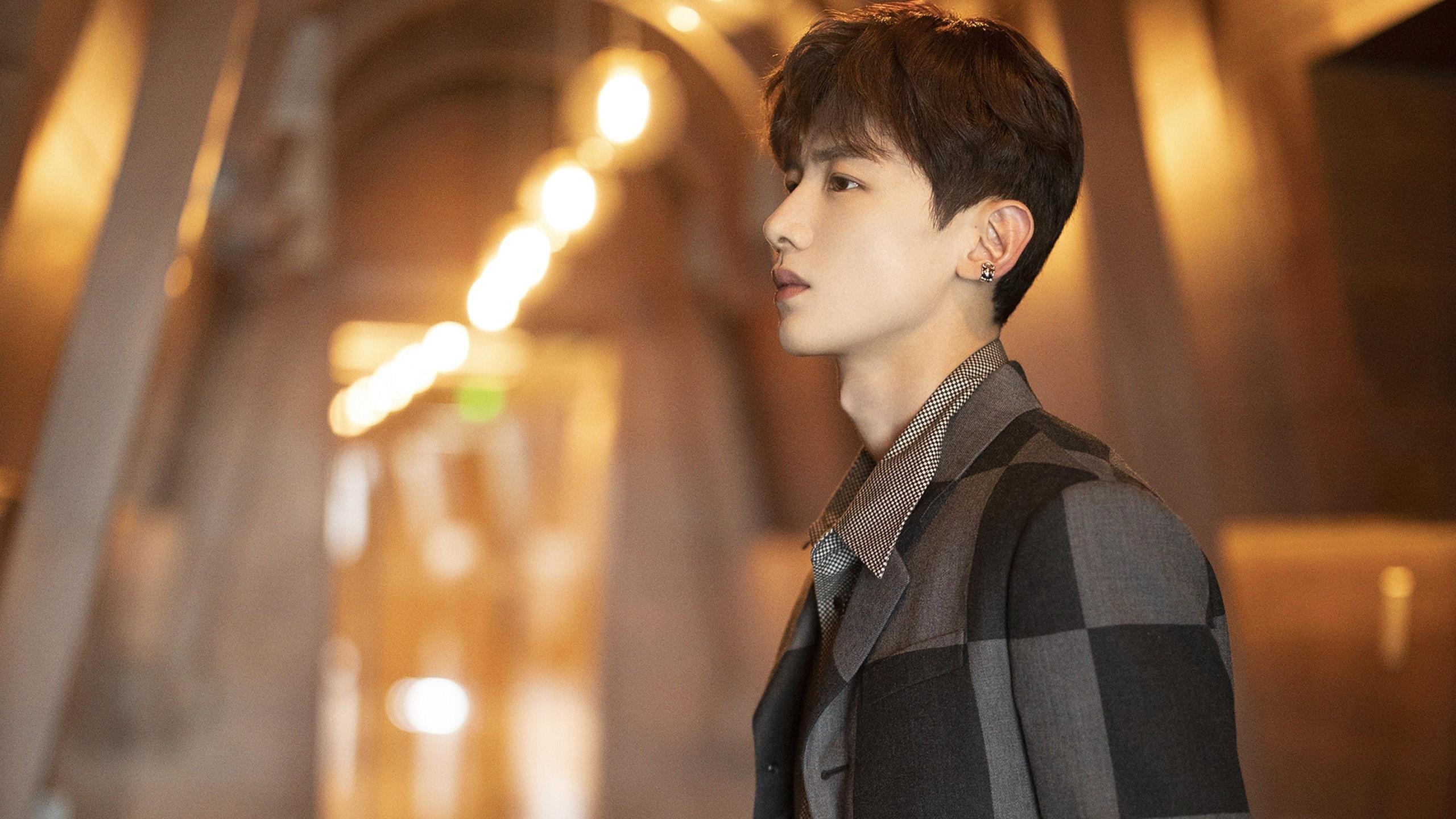 王朝的岔路口，当火箭摧枯拉朽时，谁在凝视深渊？